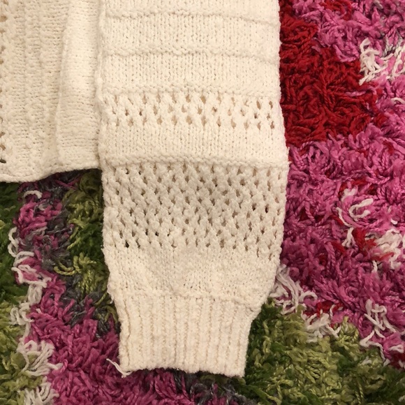 Abercrombie Ivory Knit Sweater - Picture 7 of 8